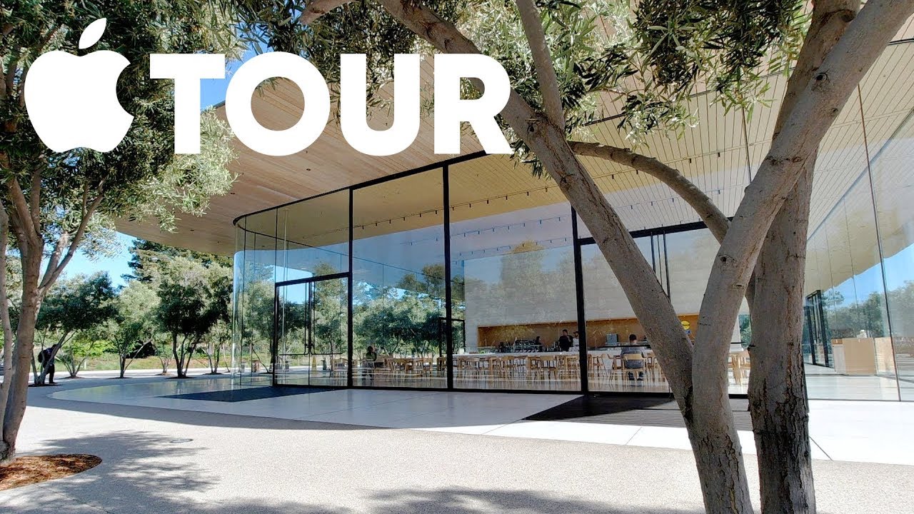 Visiting Apple's Campus In Cupertino!